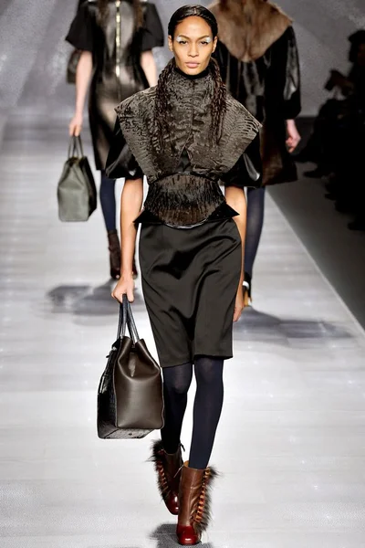Look 2